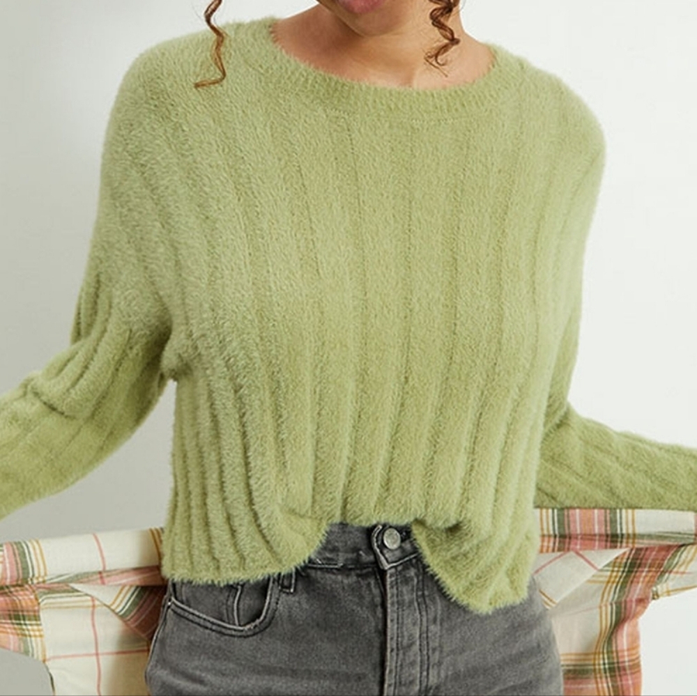 La Hearts Montana Soft Mint Green Fuzzy Sweater Small